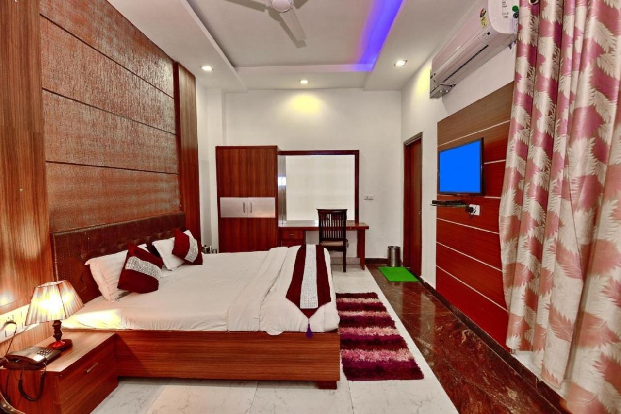 Hisār Kartikay Hotel מראה חיצוני תמונה