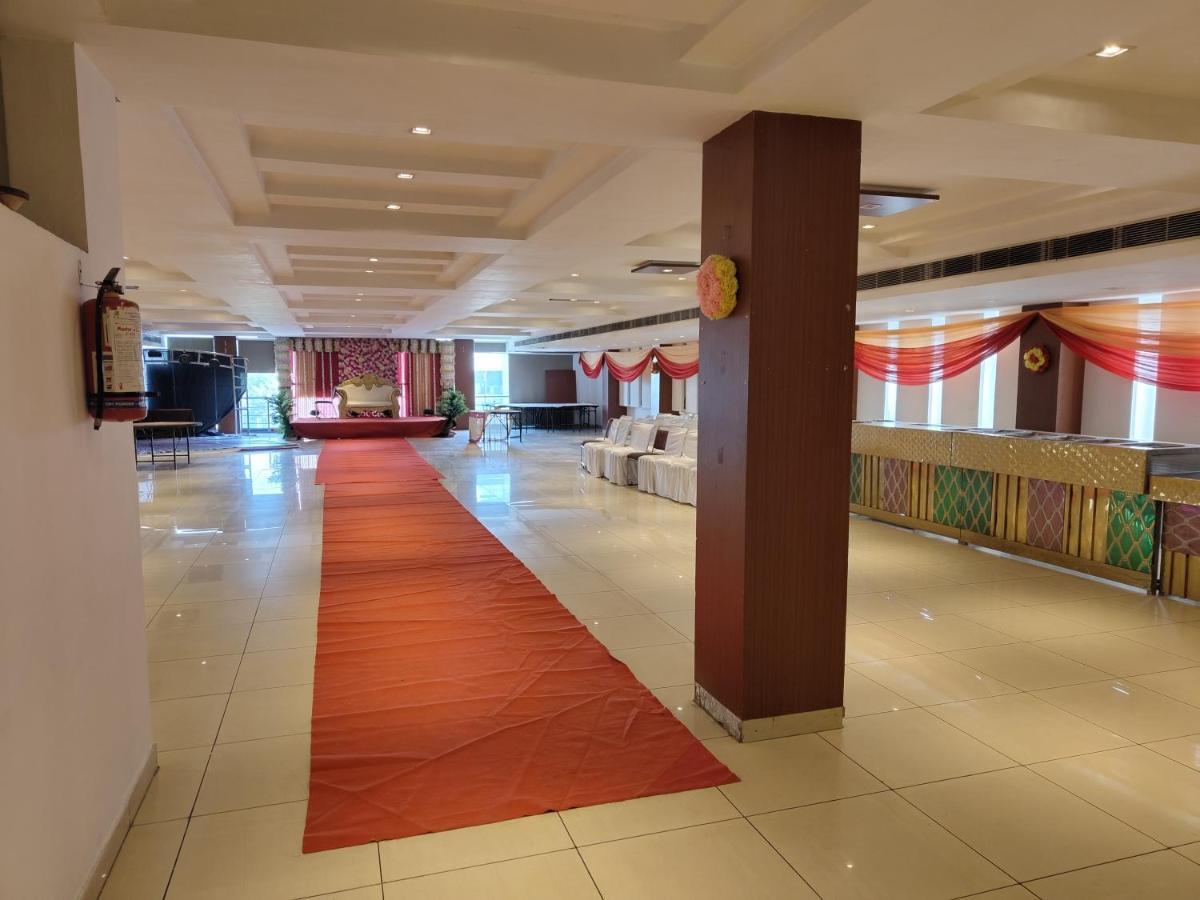 Hisār Kartikay Hotel מראה חיצוני תמונה