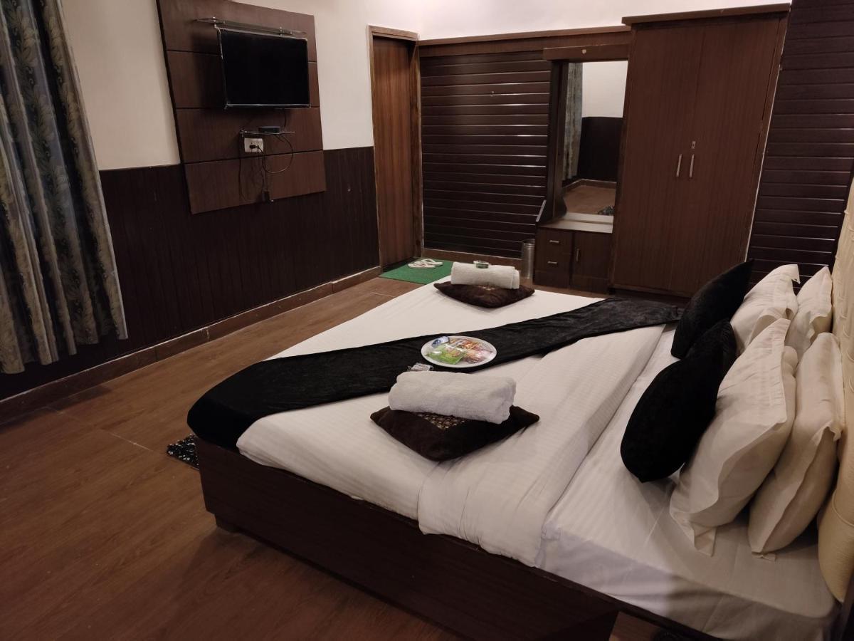 Hisār Kartikay Hotel מראה חיצוני תמונה