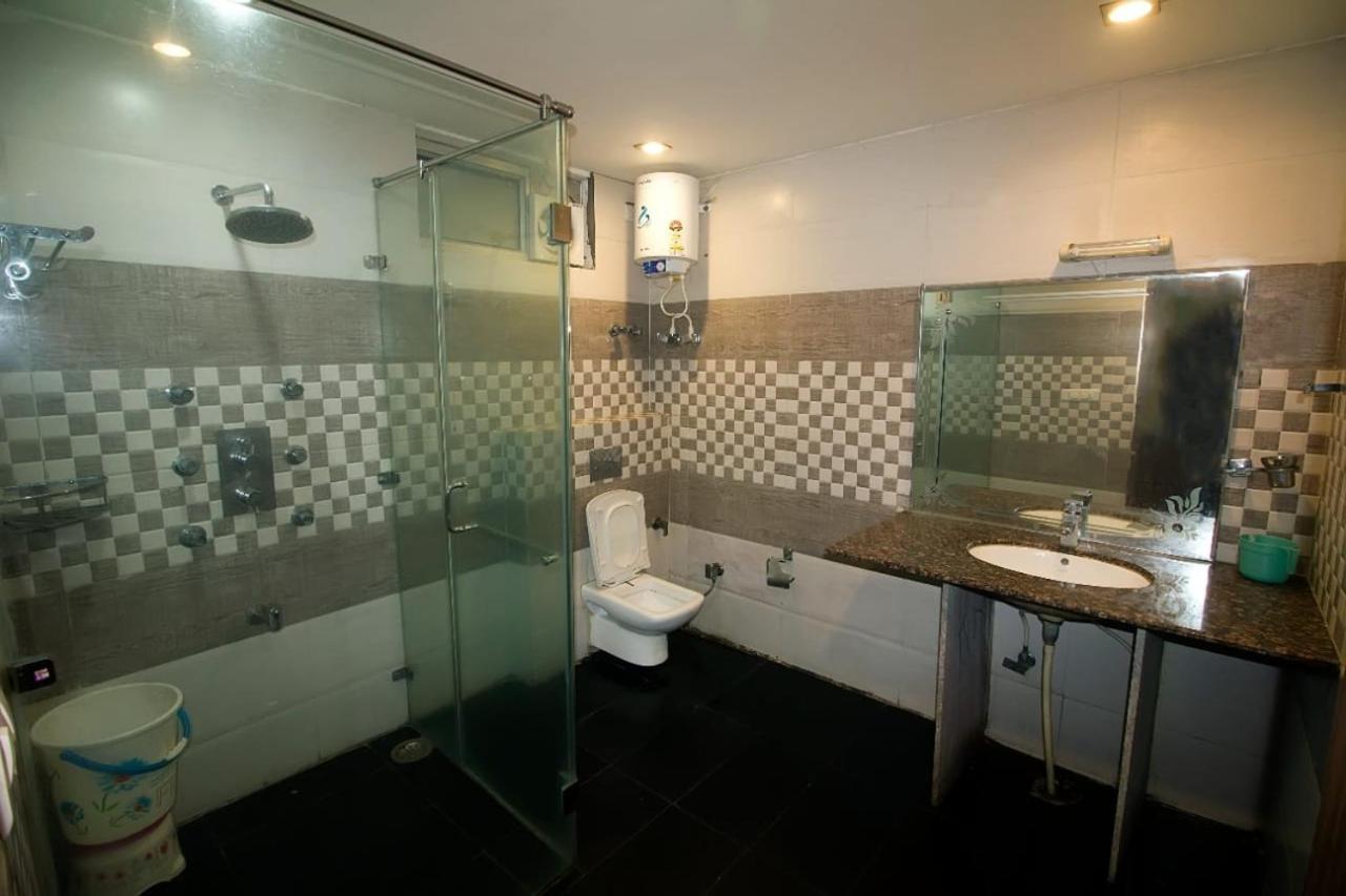 Hisār Kartikay Hotel מראה חיצוני תמונה