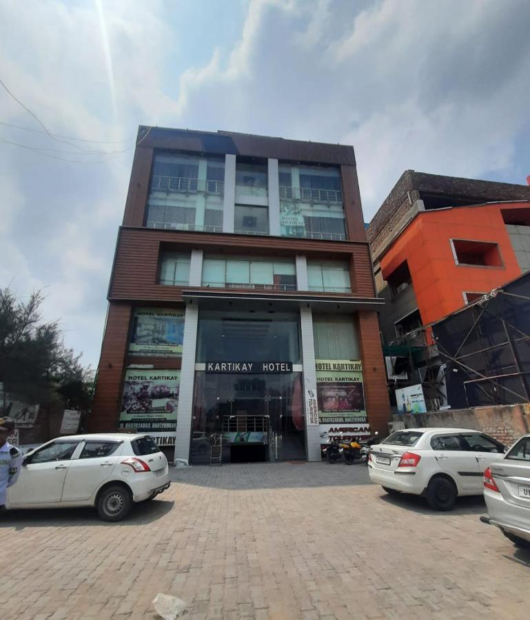 Hisār Kartikay Hotel מראה חיצוני תמונה