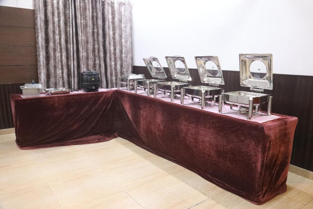 Hisār Kartikay Hotel מראה חיצוני תמונה