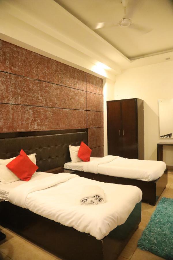 Hisār Kartikay Hotel מראה חיצוני תמונה